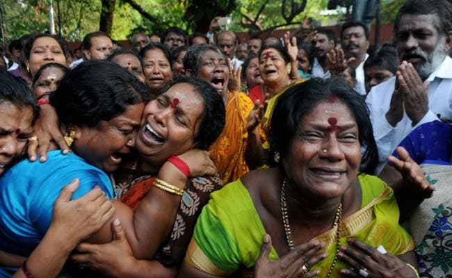 Tamil Nadu Comes To A Halt As Lakhs Mourn Jayalaltihaa's Death
