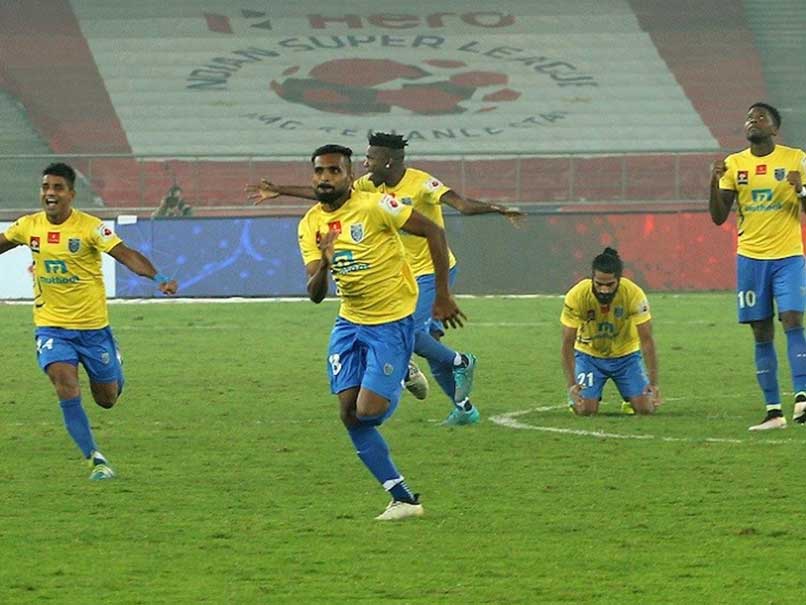 Indian Super League Kerala Blasters Shoot Out Delhi Dynamos Set Up Title Clash With Atletico