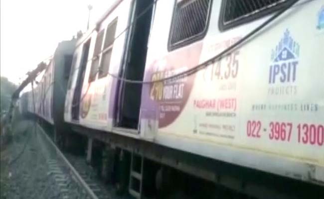 ट्रेन के दरवाजे पर खड़े हैं तो फटका गैंग से रहें सावधान, कहीं मोबाइल न झपट ले