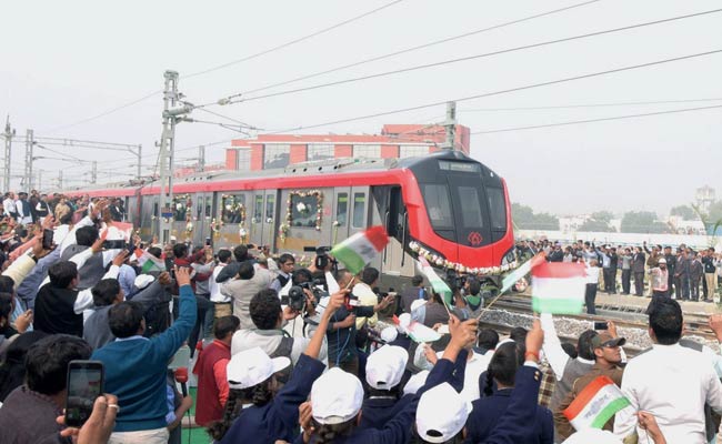 Lucknow Metro Flagged Off; BSP Chief Mayawati Says It's Cheap Popularity