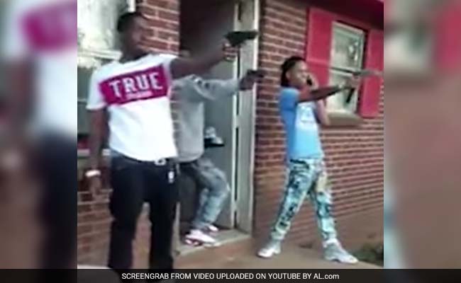 22 Heavily Armed Men Post Mannequin Challenge On Facebook, Much To Delight Of Cops