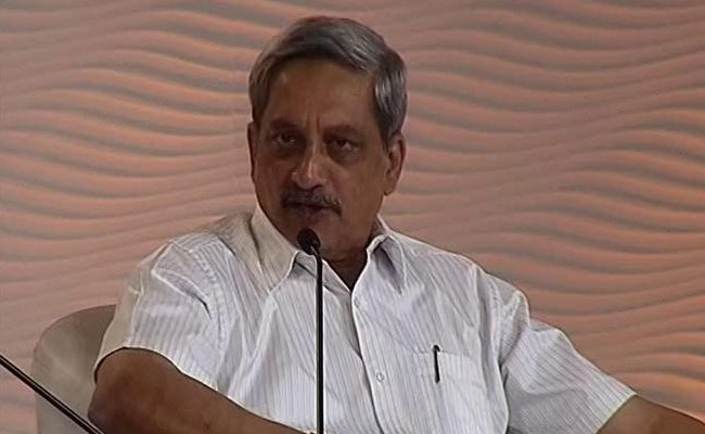 हम ब्लैकमेलिंग बर्दाश्त नहीं करेंगे, गोवा में हमारे पास बहुमत : मनोहर पर्रिकर हम ब्लैकमेलिंग बर्दाश्त नहीं करेंगे, गोवा में हमारे पास बहुमत : मनोहर पर्रिकर