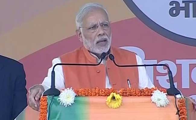 PM Narendra Modi Urges People To Go Digital, Says Even Beggar Using Swipe Machine