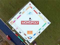 World's Largest Monopoly Board Sets New Guinness Record