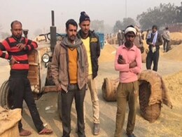 नोटबंदी : फसल के खरीददार नहीं, किसान के पास खाद-बीज खरीदने को पैसे नहीं नोटबंदी : फसल के खरीददार नहीं, किसान के पास खाद-बीज खरीदने को पैसे नहीं