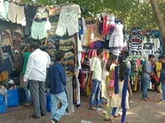 मुंबई : नोटबंदी से कॉलेज छात्रों की खरीदारी का बड़ा बाज़ार फैशन स्ट्रीट भी प्रभावित
