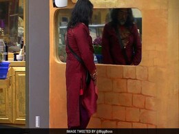 'बिग बॉस' 10: फिर हुई घर में घिनौनी हरकत, स्वामी अोम ने सब के सामने किया टॉयलेट 'बिग बॉस' 10: फिर हुई घर में घिनौनी हरकत, स्वामी अोम ने सब के सामने किया टॉयलेट