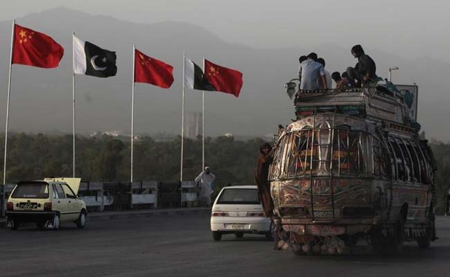 China To Fund 4,000 MW Power Transmission Line In Pakistan