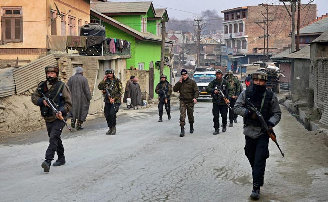 Pampore Attack: 3 Soldiers Killed After Terrorists Attack Army Convoy Near Srinagar