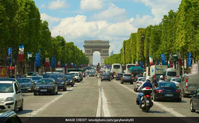 To Tackle Pollution, Paris Allows Only Even-Numbered Vehicles To Ply