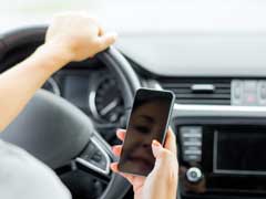 ड्राइविंग करते समय करते हैं तो फोन तो, गाड़ी की रफ्तार बढ़ते ही ऐप कर देगा मोबाइल की सेवाएं बंद