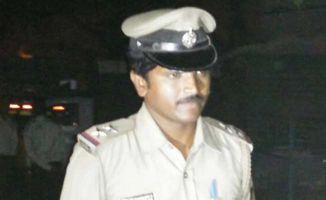 बेंगलुरु : नोट बदलने की आड़ में लोगों को लूटने वाले 8 पुलिसकर्मी गिरफ्तार