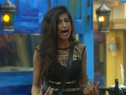 <i>Bigg Boss 10</i>, December 24, Written Update: Priyanka Jagga Out, Housemates Give Salman Khan A Standing Ovation <i>Bigg Boss 10</i>, December 24, Written Update: Priyanka Jagga Out, Housemates Give Salman Khan A Standing Ovation