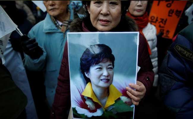 Conservative South Koreans Rally To Support Park Geun-Hye, More Big Protests Loom