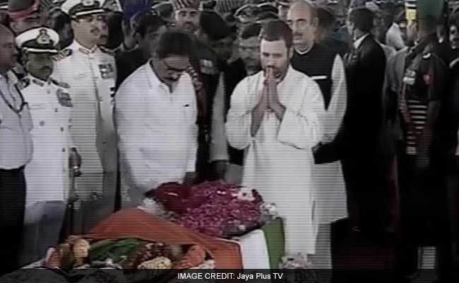 Congress Vice President Rahul Gandhi Pays Tributes To Jayalalithaa