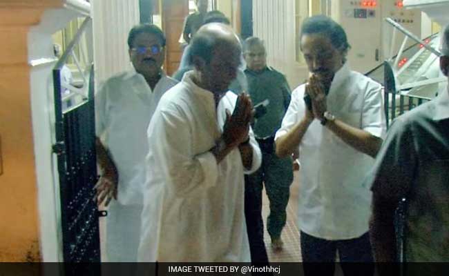 Tamil Superstar Rajinikanth Calls On DMK Chief Karunanidhi