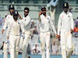 INDvsENG : कप्तान विराट कोहली ने लगातार 18 टेस्ट में अजेय रहने का सुनील गावस्कर का रिकॉर्ड बराबर किया INDvsENG : कप्तान विराट कोहली ने लगातार 18 टेस्ट में अजेय रहने का सुनील गावस्कर का रिकॉर्ड बराबर किया