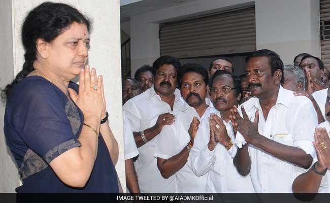 AIADMK Leaders Ask Sasikala Natarajan To Become Tamil Nadu Chief Minister