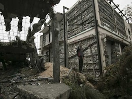 Artist Brings Beauty To War-Damaged Gaza Home Artist Brings Beauty To War-Damaged Gaza Home