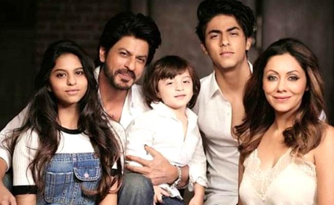 क्या आपने देखी हैं शाहरुख खान और उनके परिवार की ये तस्वीरें...