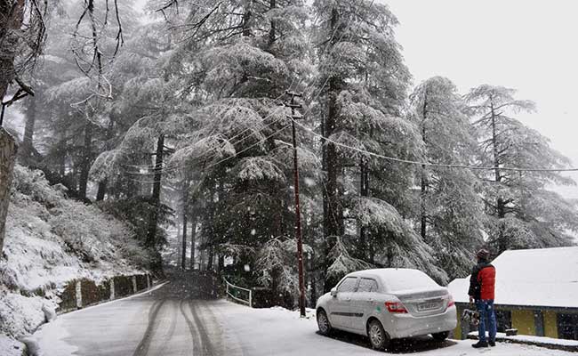 Shimla, Nearby Areas Receive Light Snowfall As Tourists Visit On Christmas