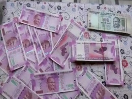 Cricket Betting Racket Busted, Jewellery, Cash Worth Over 2.5 Crores Seized In Delhi Cricket Betting Racket Busted, Jewellery, Cash Worth Over 2.5 Crores Seized In Delhi