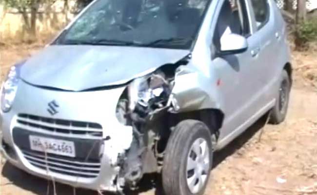 महाराष्ट्र : एटीएम लाइन में खड़े लोगों को कथित तौर पर नशे में धुत कार सवार ने मारी टक्कर