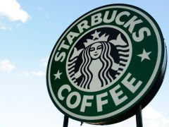 Starbucks to Boost Number of Shops, Add More Food to Menu