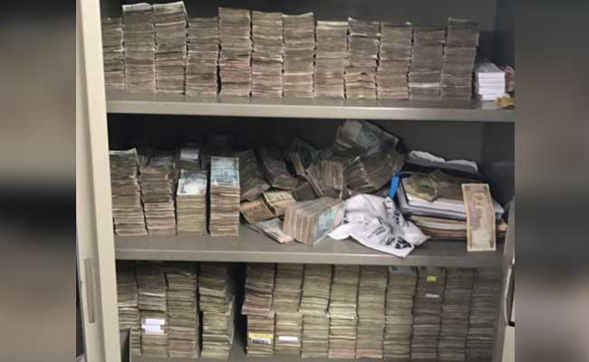 Over 13 Crores Seized From South Delhi Law Firm T&T, 2.5 Crores In New Notes