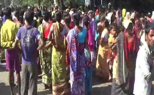 Tea Garden In North Bengal Suspends Work Citing Cash Crunch, Unions Differ