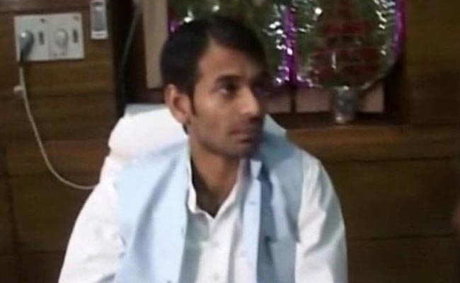 बिहार : लालू प्रसाद के बेटे तेजप्रताप अपने दुश्मनों से निपटने के लिए ले रहे तंत्र-मंत्र का सहारा!
