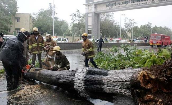 चेन्नई : चक्रवाती तूफान वरदा से चार की मौत, 16000 लोगों को सुरक्षित स्थान पर ले जाया गया