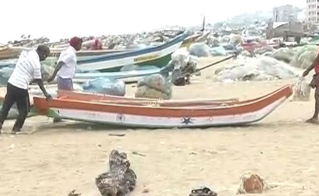 Cyclone Vardah Set For Landfall Near Chennai Today Afternoon