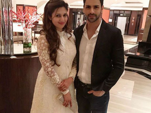 Divyanka Tripathi And Vivek Dahiya's 'Evening In Paris'