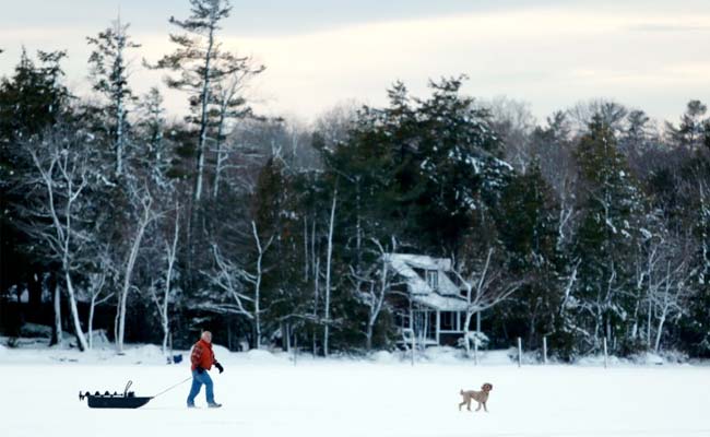 Winter Storm Socks US New England Region, Snaps Power Lines