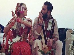 युवराज-हेजल का पोस्ट वेडिंग संगीतः जब विराट कोहली ने दूल्हे को गिरने से बचाया युवराज-हेजल का पोस्ट वेडिंग संगीतः जब विराट कोहली ने दूल्हे को गिरने से बचाया