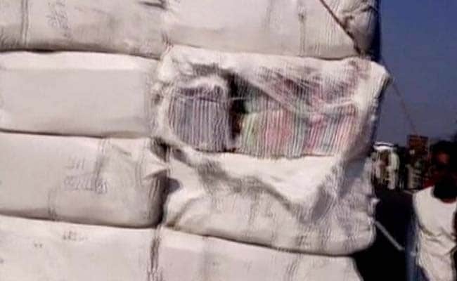 5,000 Sarees Seized In UP, Were Billed To Minister Close To Mulayam Singh