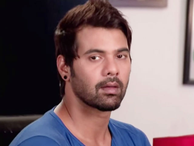 <i>Kumkum Bhagya</i>, January 18, Written Update: Abhi Is Concerned About Pragya And Purab's 'Relationship'