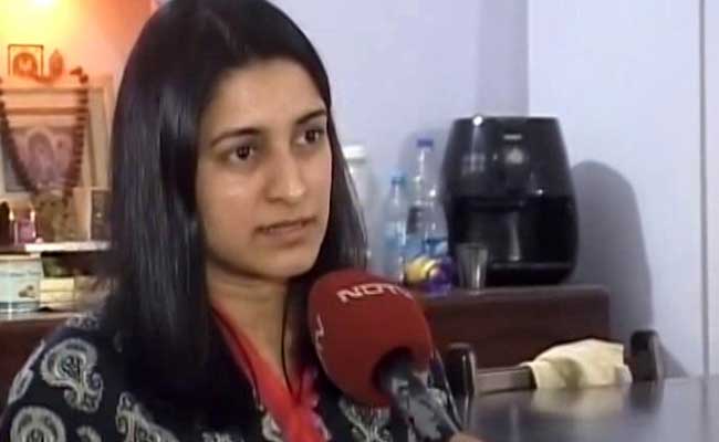 Banned Notes: Holders Of Overseas Indian Citizen Cards Express Concern