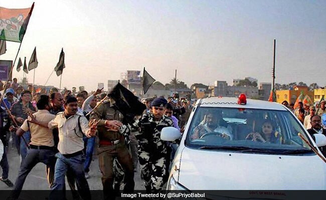 Babul Supriyo Tweets Car Attacked By 'Trinamool Goons' In West Bengal's Durgapur