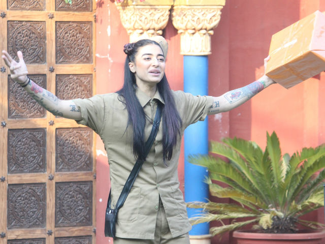 <I>Bigg Boss 10</i>, January 16, Written Update: Bani, Lopa, Manu Chose Safety Over Friends In Nomination Task