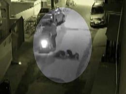 बेंगलुरू : महिला के साथ छेड़खानी के मामले में  4 लोग गिरफ्तार, एक हफ्ते से पीछा किए जाने का शक बेंगलुरू : महिला के साथ छेड़खानी के मामले में  4 लोग गिरफ्तार, एक हफ्ते से पीछा किए जाने का शक