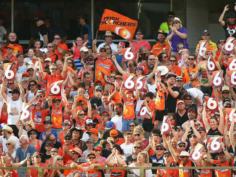 Australia's Twenty20 Tournament, Big Bash League, Smashes Records