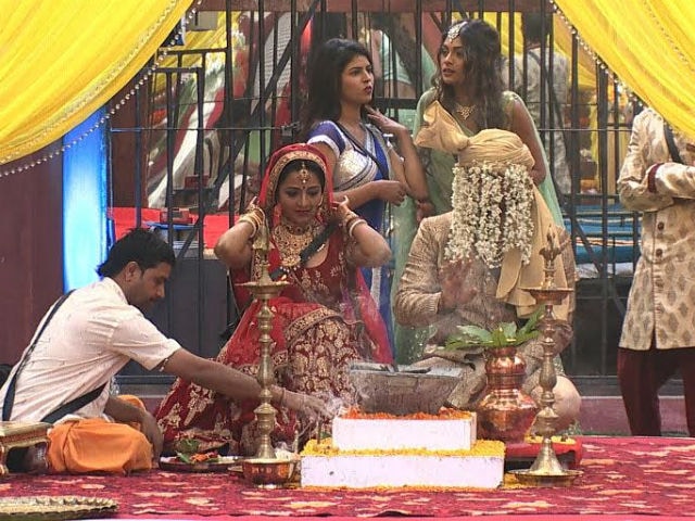 Bigg Boss 10, January 18: Monalisa Is The Happiest Bride