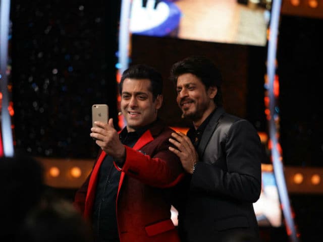 Bigg Boss 10, January 22: Shah Rukh Promotes Raees On Salman's Show. Mere Karan-Arjun Aa Gaye