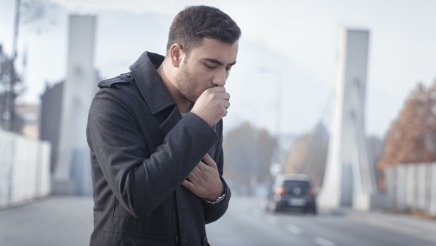 Bronchitis: खांसी से हो गया है बुरा हाल तो तुरंत कराएं जांच, कहीं ये ब्रोंकाइटिस तो नहीं, जानें इसके कारण और लक्षण