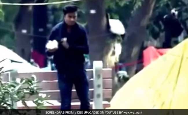 Case Registered Against YouTuber 'Crazy Sumit' For Kissing 'Prank' Video