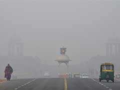Delhi Enveloped In Fog, 67 Trains Delayed, Flights On Time