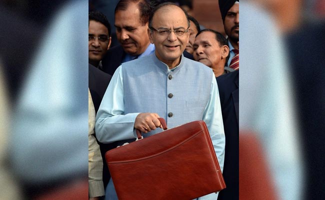 Panel Submits Report On Fiscal Consolidation Roadmap To Finance Minister Arun Jaitley