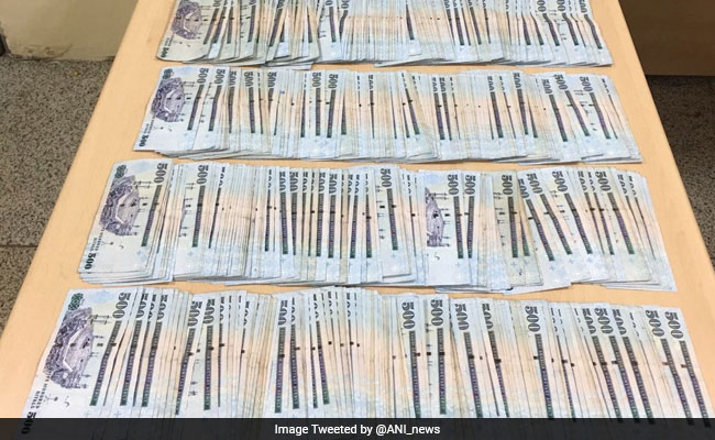 Foreign Currencies Worth Rs. 1 Crore Seized At Delhi Airport